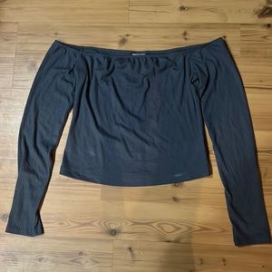 Size medium off the shoulder rubbed long sleeve cropped top. Mossimo Supply Co